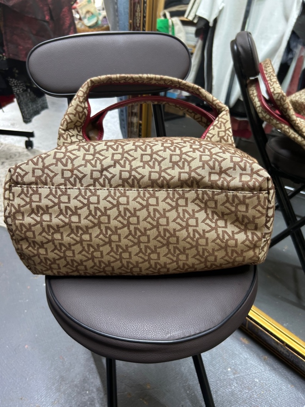 DKNY Beige Monogram Hobo with Red Trim - Picture 4 of 10